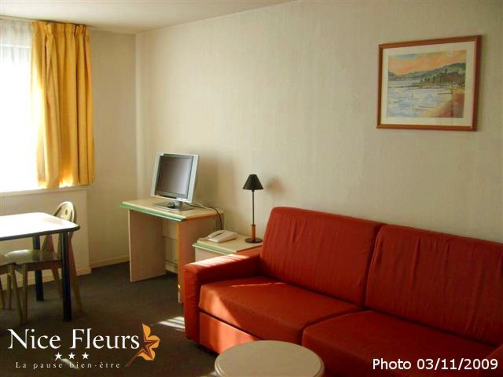 Nice Fleurs Apart'Hotel Exterior photo